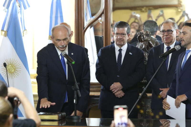 Lanari, tras asumir en Salud: “Debemos recomponer el equilibrio entre el sistema público y privado”