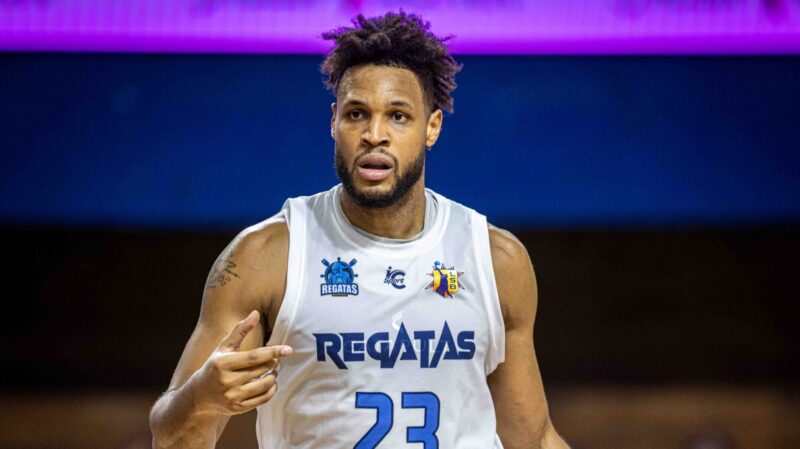 Santos no seguirá en Regatas Corrientes