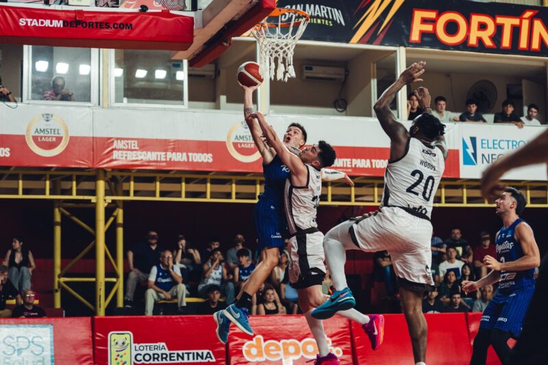 Regatas se indigestó con “calamares”