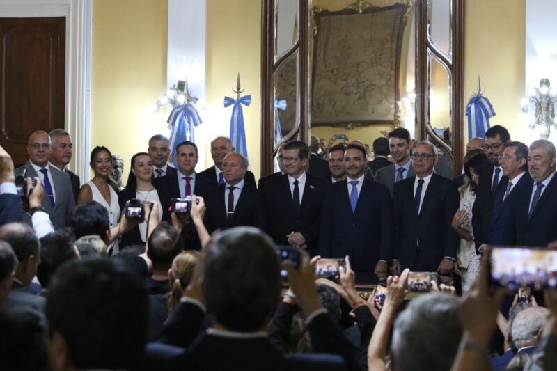 Corrientes: las juras del Gabinete completo en Casa de Gobierno