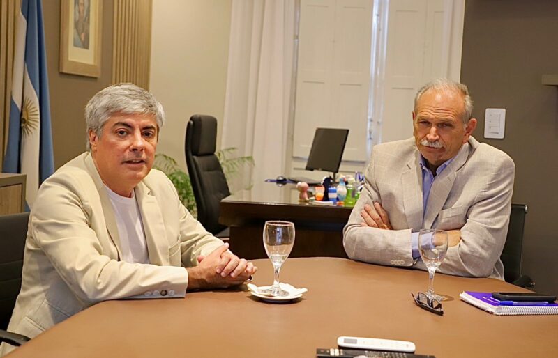 Salud y Unne coordinan acciones para fortalecer el sistema provincial