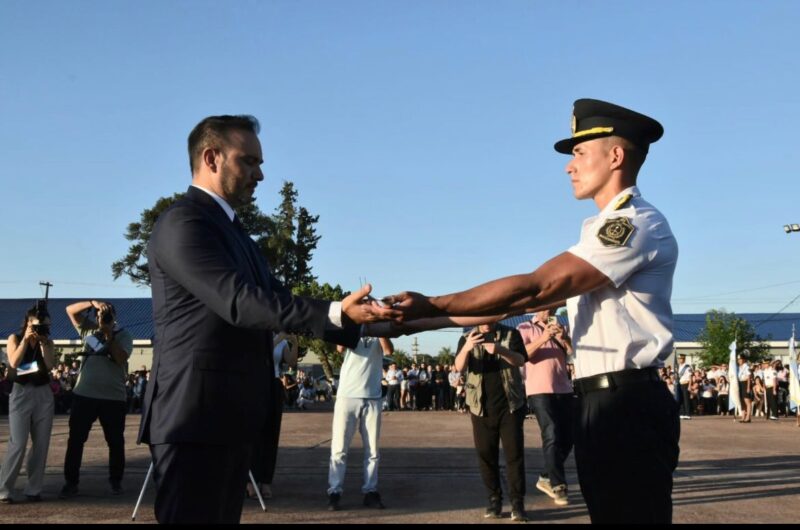 Valdés presidió el egreso de 198 nuevos oficiales subayudantes en Corrientes