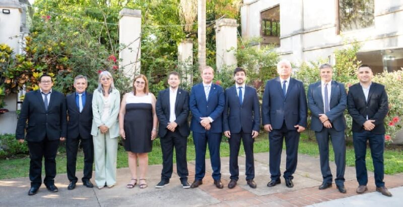 Emilio Nicolás presentó al gabinete de Ituzaingó con siete nuevos secretarios