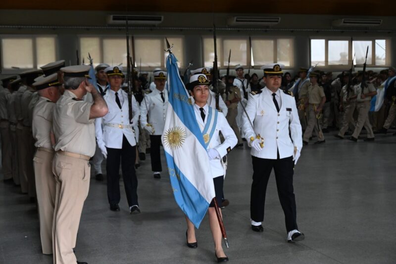Meri Da Silva, la primera correntina en hacer historia como abanderada de la Prefectura Naval