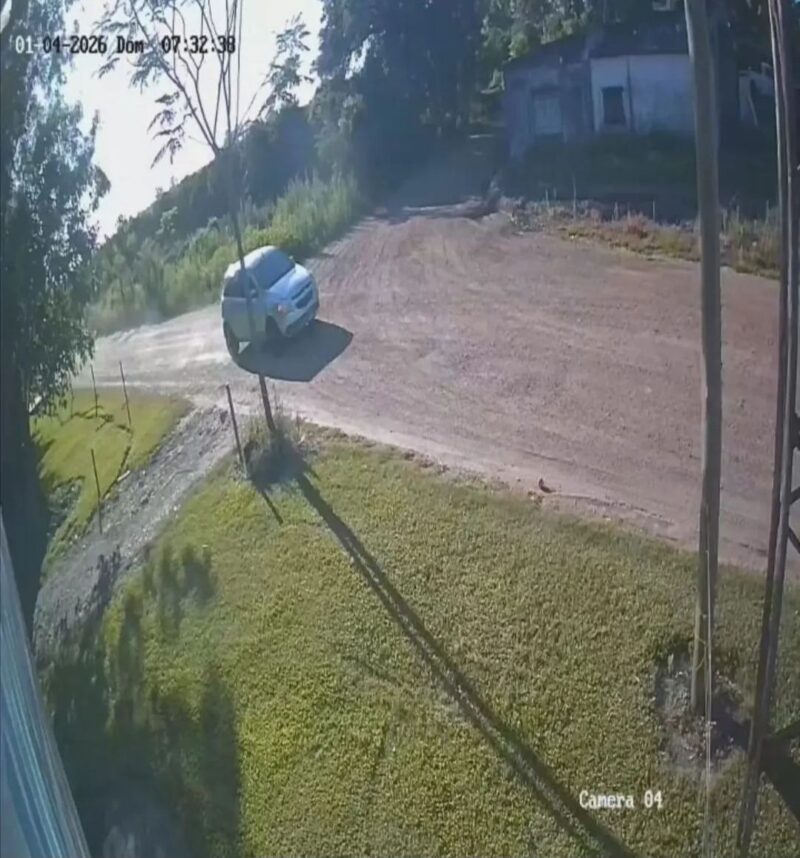 Violento asalto en Mocoretá: golpearon a una mujer y escaparon en auto