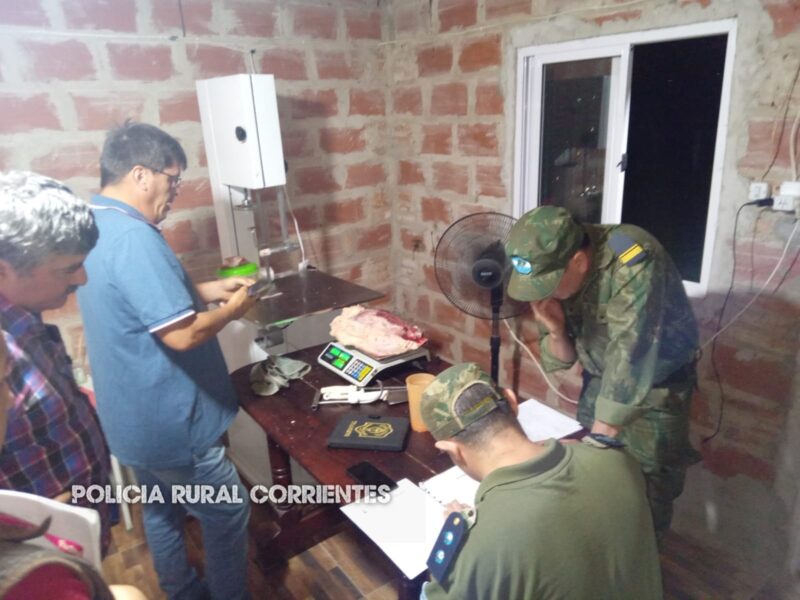 Vendía carne ilegal por Whatsapp y le allanaron el negocio