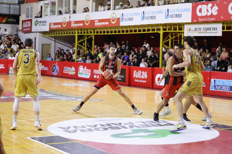 Máxima exigencia para San Martín en su visita a Instituto