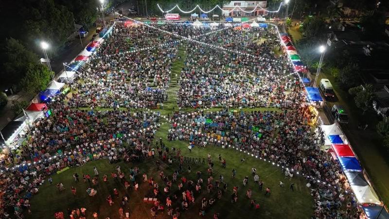 El «Rey del verano» tuvo su gran festival con un lleno total