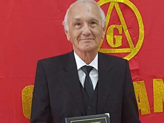 De la tiza en el campo al rescate del Avañe’e: la vida de Victoriano Vera