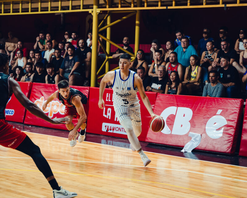 Regatas se adueñó del clásico y se subió a la punta de la Liga Nacional