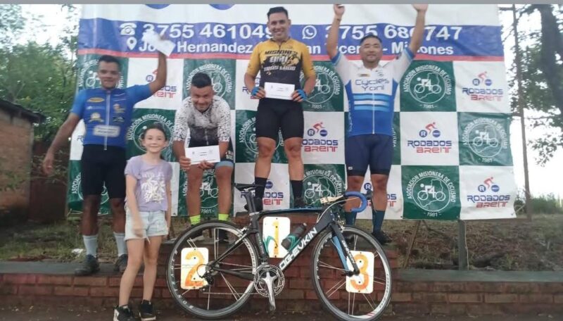 Correntinos se destacaron en el Campeonato Misionero de Pista