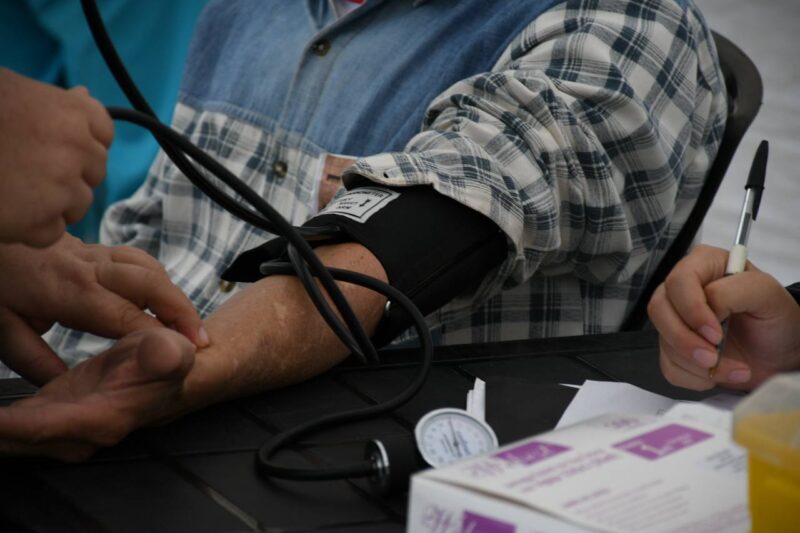 Lanzaron una diplomatura gratuita en cuidado de adultos mayores