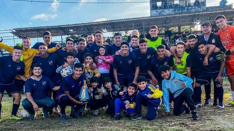 Lipton selló su pasaporte a la final provincial con goleada a Huracán