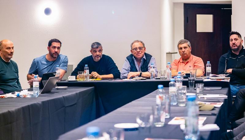Con la presencia de Tassano, la AdC expuso lineamientos para lo que viene