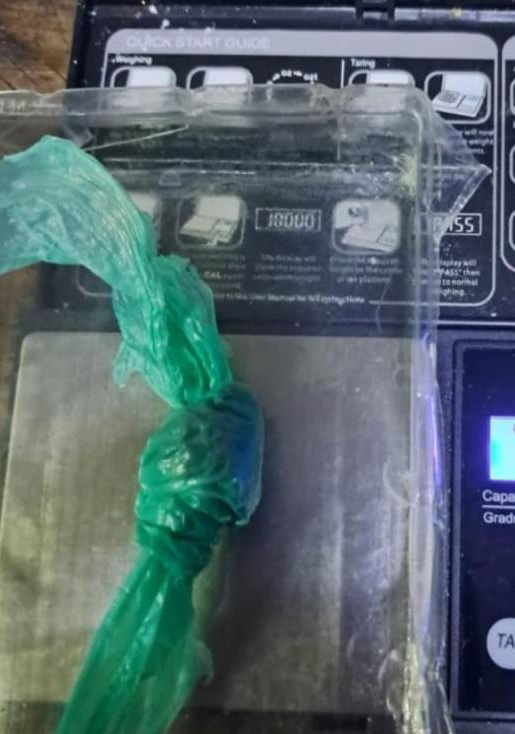Detuvieron a un dealer con dosis de cocaína y marihuana a la venta