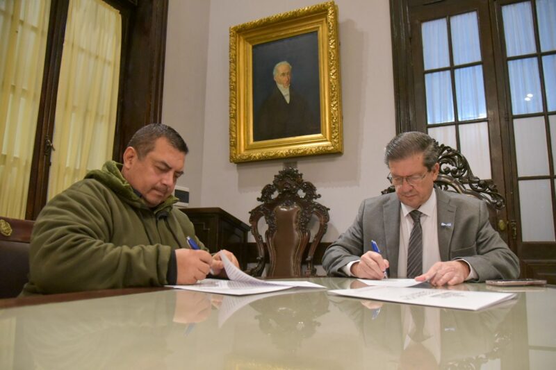 Pedro firmó convenios para fortalecer la formación educativa y productiva