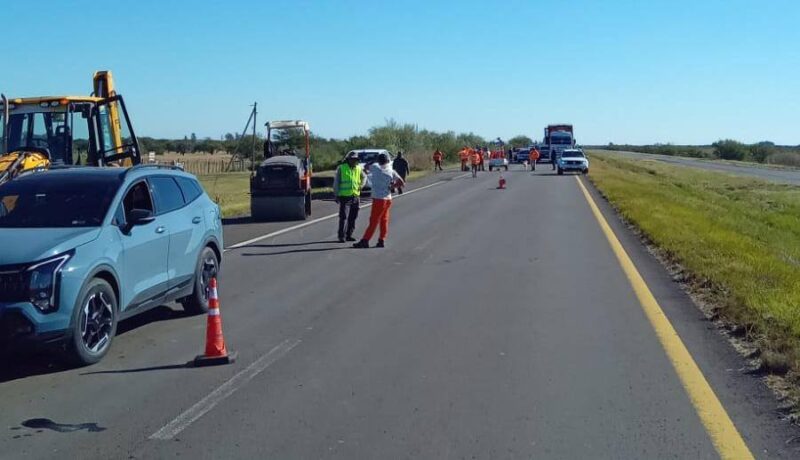 Ruta 14: un conductor brasileño atropelló a un banderillero, se dio a la fuga y fue detenido por Gendarmería