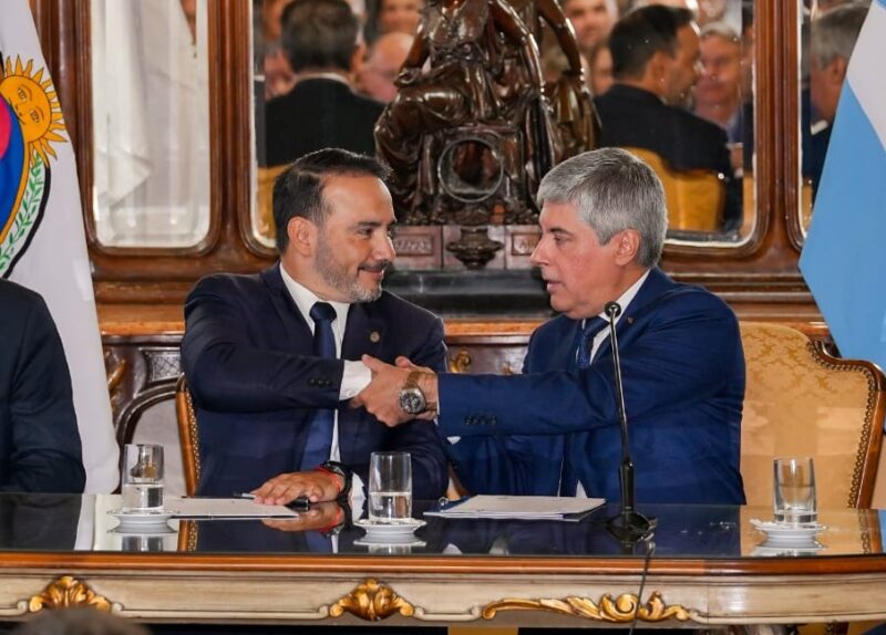 La imagen tiene un atributo ALT vacío; su nombre de archivo es JPV-Y-LARROZA.jpeg