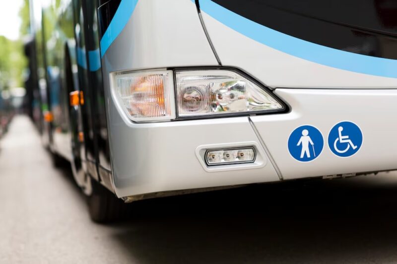 Nación dejará de compensar a empresas de colectivos y aclara que el pasaje gratuito para discapacitados sigue vigente