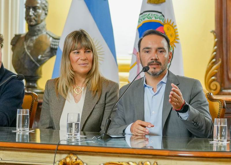 Juan Pablo: «Vamos a sacar contenedores de CLT a cualquier parte del mundo»