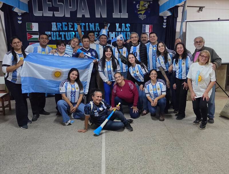 Una escuela nocturna convirtió al Mundial en motor de aprendizaje