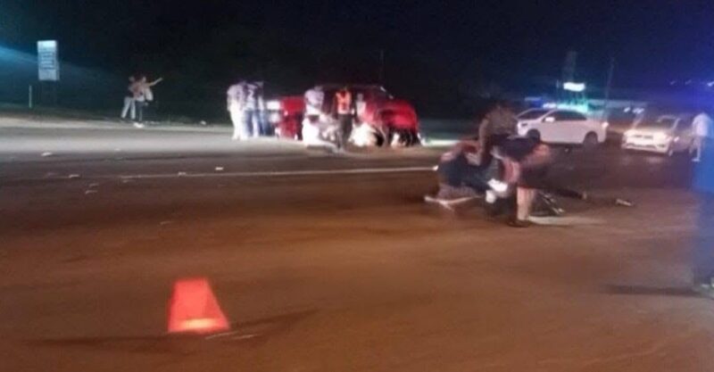 Violento choque de motos en el cruce de Ruta 12 y avenida Maipú dejó tres heridos graves