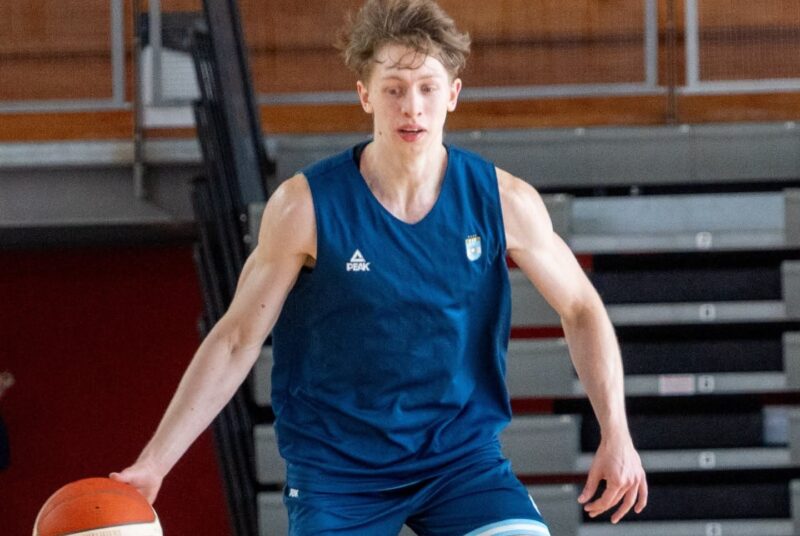 Con el correntino Dylan Bordón, Argentina entrena en Zárate