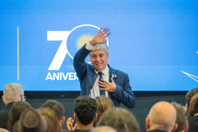 Omar Larroza fue reelecto como rector de la Unne