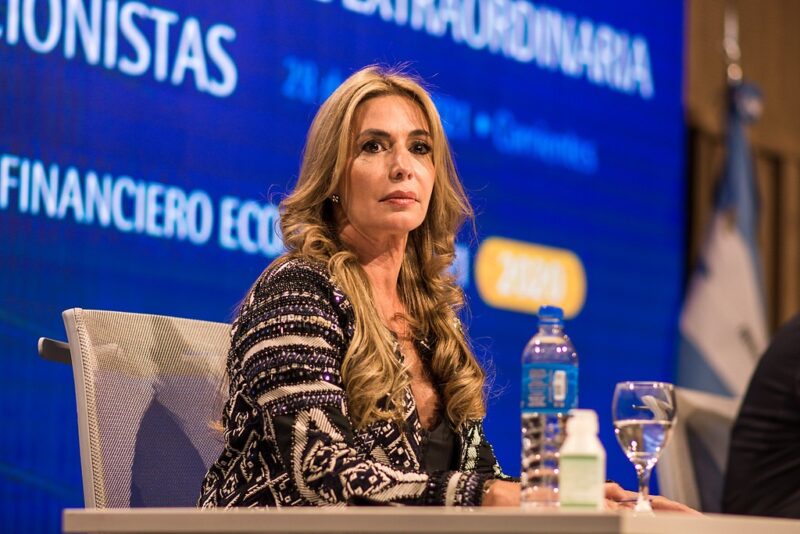 Sprovieri presentó una propuesta federal para el futuro de la Asociación de bancos públicos y privados