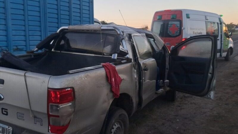 Ruta 12: esquivó una moto sin luces, volcó y resultaron heridos
