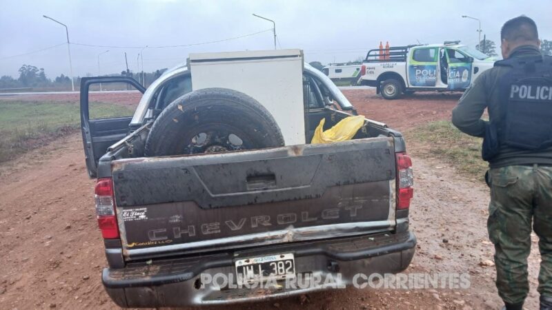Transportaban carne clandestina en un freezer y fueron interceptados por la Policía Rural