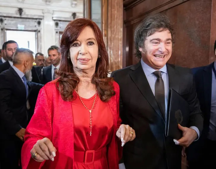 El cálculo del silencio: la ventaja electoral que Milei busca para 2027