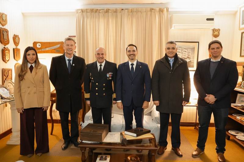 Diplomacia, gestiones y cumbre con Milei: la semana de Juan Pablo