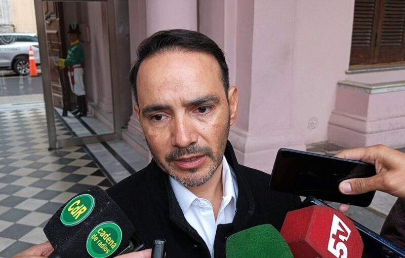 Juan Pablo define agenda con Caputo: Corredor Belgrano, regalías y puentes en danza
