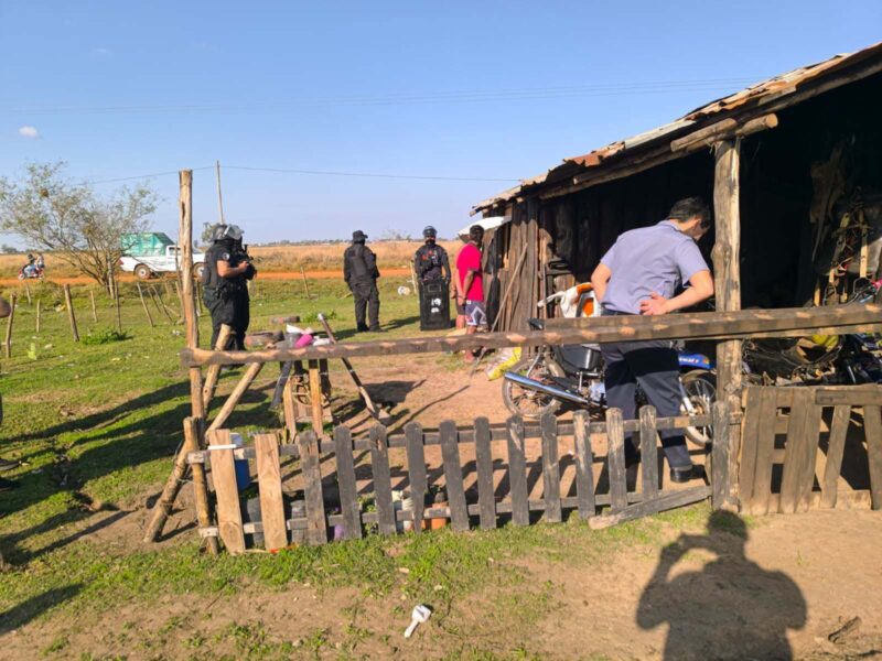 Santo Tomé: allanamiento, detenidos y un arma secuestrada