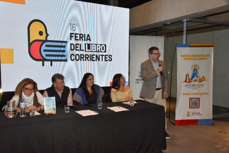 En la Feria del Libro, presentaron la postulación de la peregrinación de San Luis del Palmar a Itatí ante la Unesco