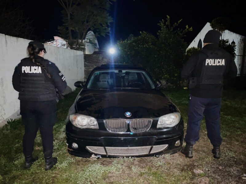 Persecución en Yapeyú: embistió a la Policía en un BMW robado y escapó por el monte
