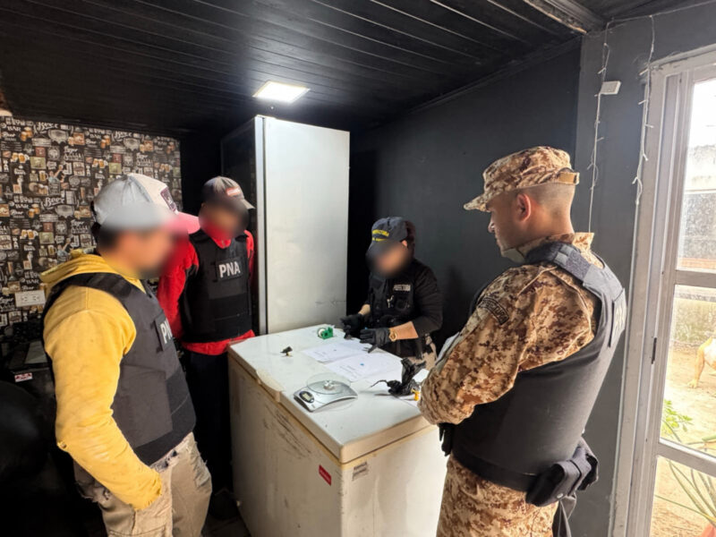 Cuatro detenidos tras allanamientos de Prefectura en Corrientes