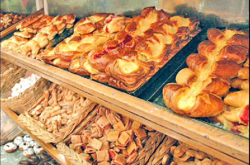 Panaderos diversifican estrategias para lograr ajustarse a la economía