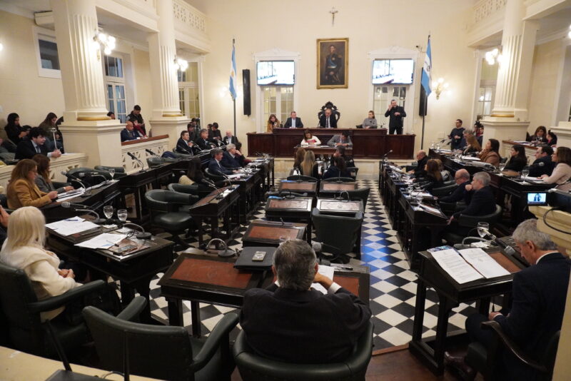 Se sancionó la ley de capacitación obligatoria en RCP para todo el personal estatal