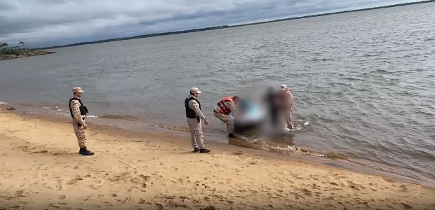Imágenes impactantes del dramático rescate al hombre que cayó del puente General Belgrano