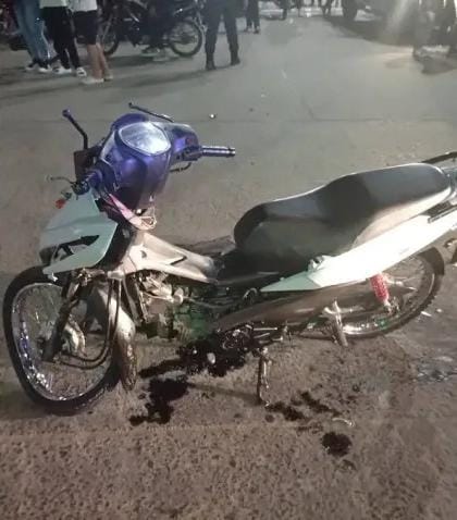Tragedia vial en Corrientes: murió un adolescente de 16 años tras chocar con una camioneta
