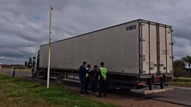 Límite entre Corrientes y Entre Ríos: encontraron a una joven desaparecida dentro de un camión