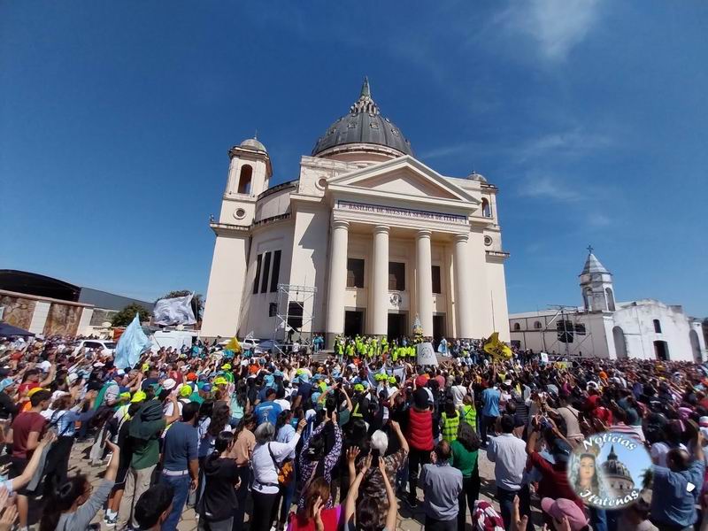 Barbaro: «Las cosas materiales no llenan el corazón de los jóvenes»