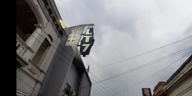 Investigan un millonario robo a una radio de la Capital