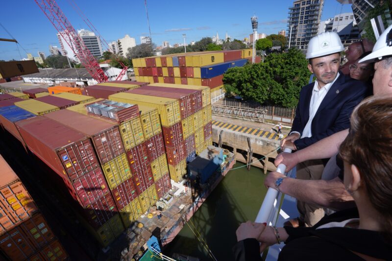 Hito industrial en Argentina: Corrientes recibió la maquinaria para la primera planta de madera contralaminada del país