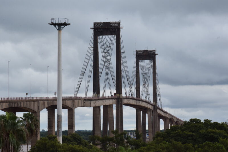 Vallado y restricción peatonal entre las alternativas para evitar suicidios en el puente Corrientes- Chaco