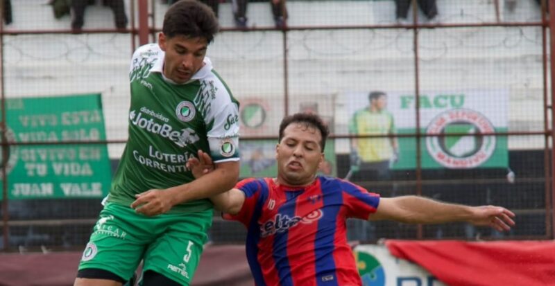 Mandiyú goleó a Huracán y quedó en posición expectante en el Oficial