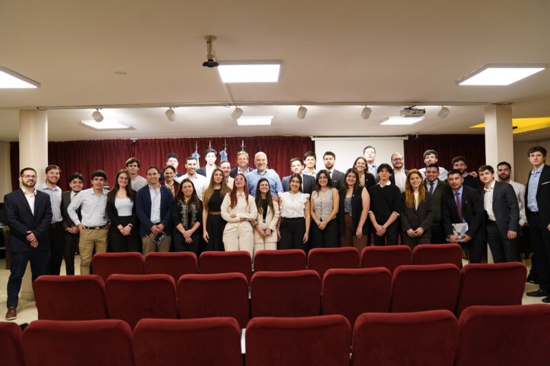 Polich destacó el rol de los jóvenes en la construcción de una sociedad mejor