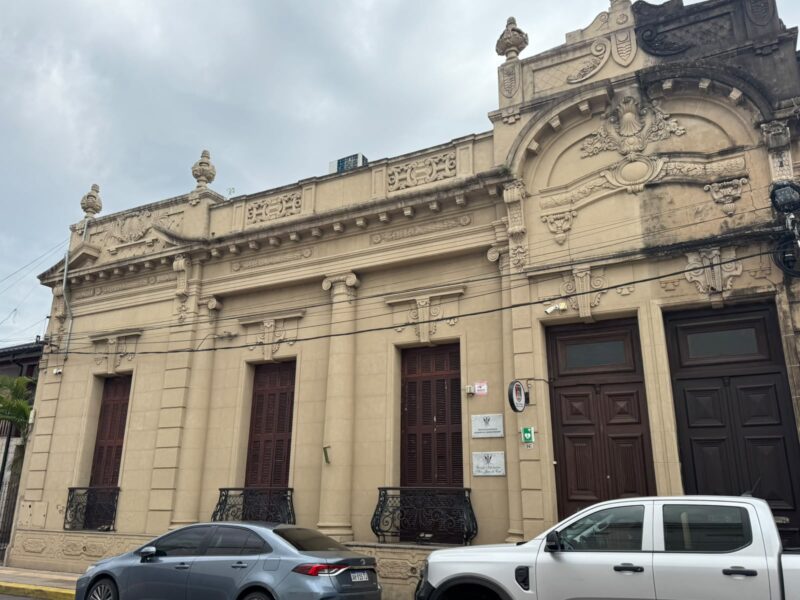 Hallazgo de fotos privadas de alumnas: que dice el comunicado de la institución